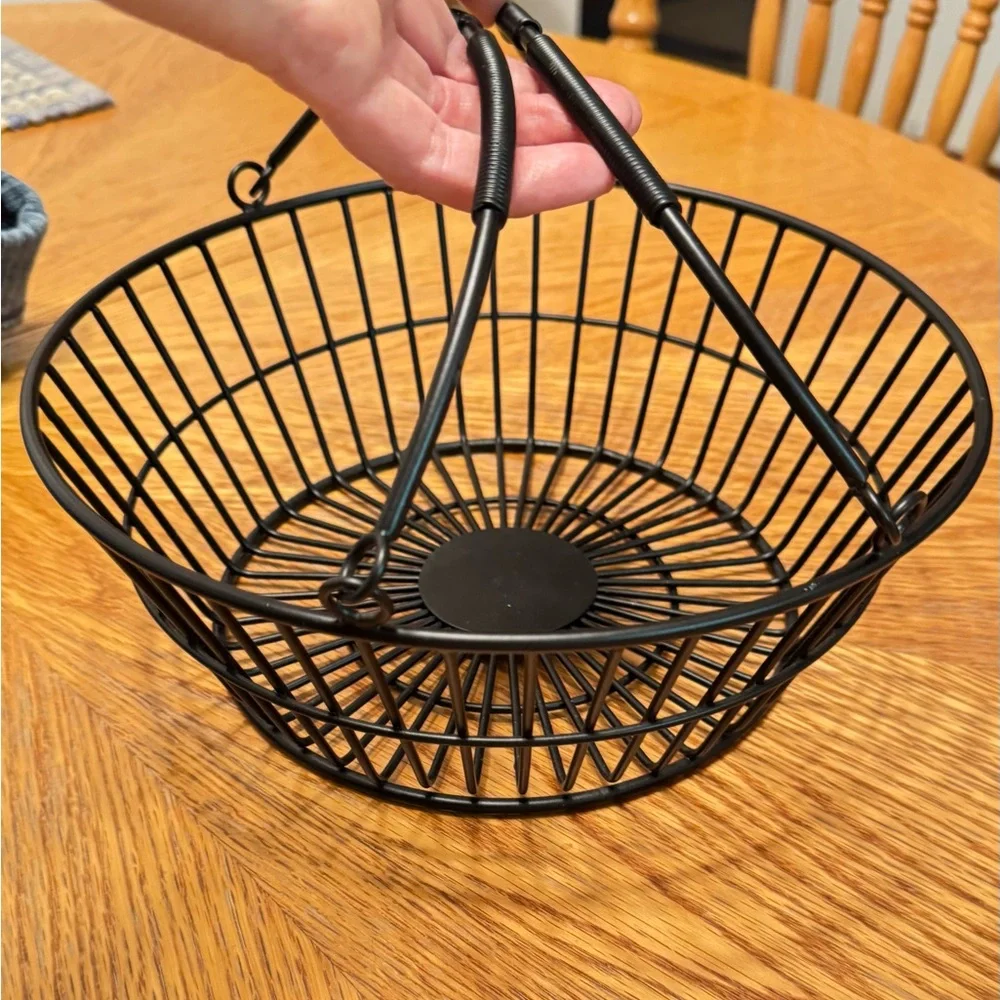 Black Iron Casserole Dish Display Fruit Basket with handles